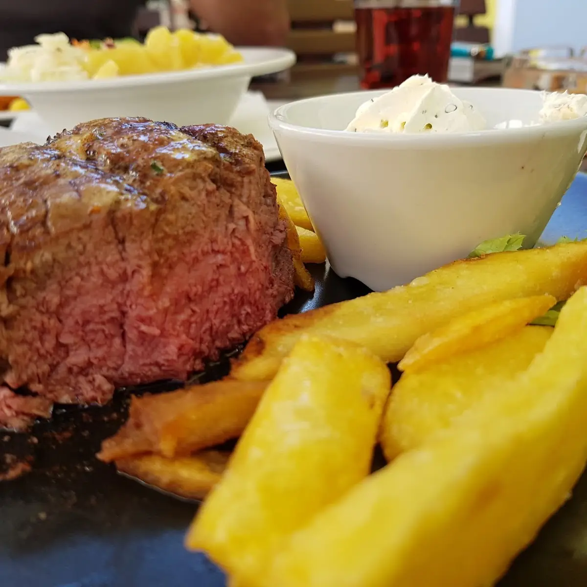 Lady's Cut Mit Steakfritten