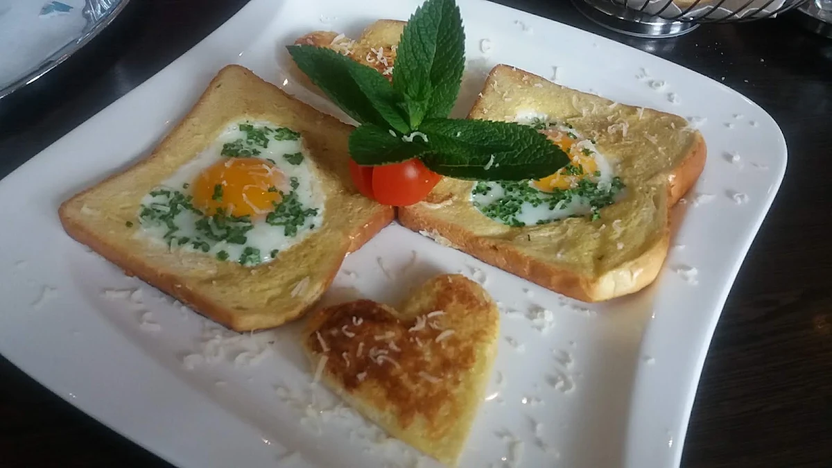 French Toast Mit Spiegelei