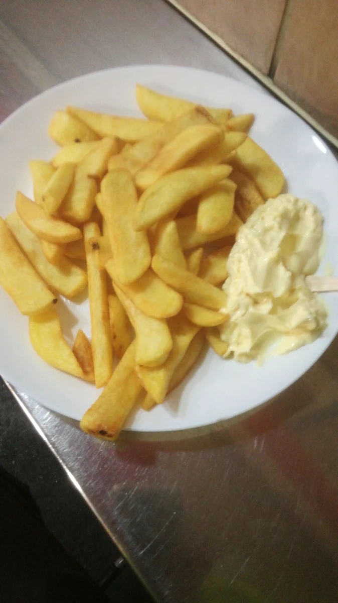 Pommes Frites Mit Mayonnaise