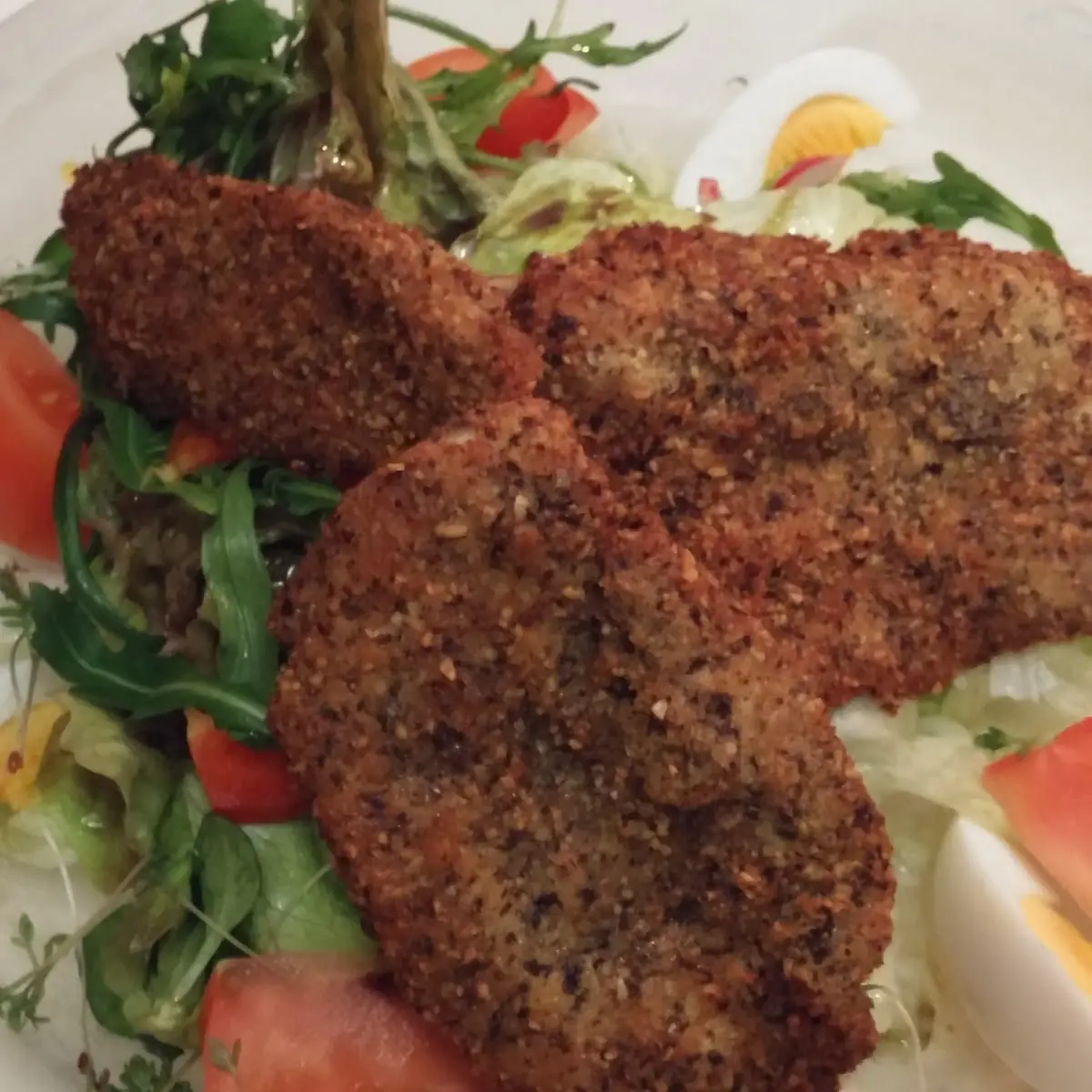 Backhendelsalat