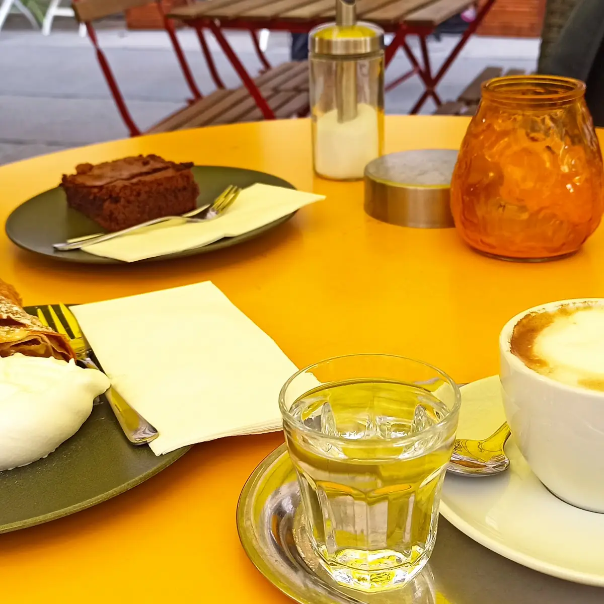Apfelstrudel Brownie Cappuccino