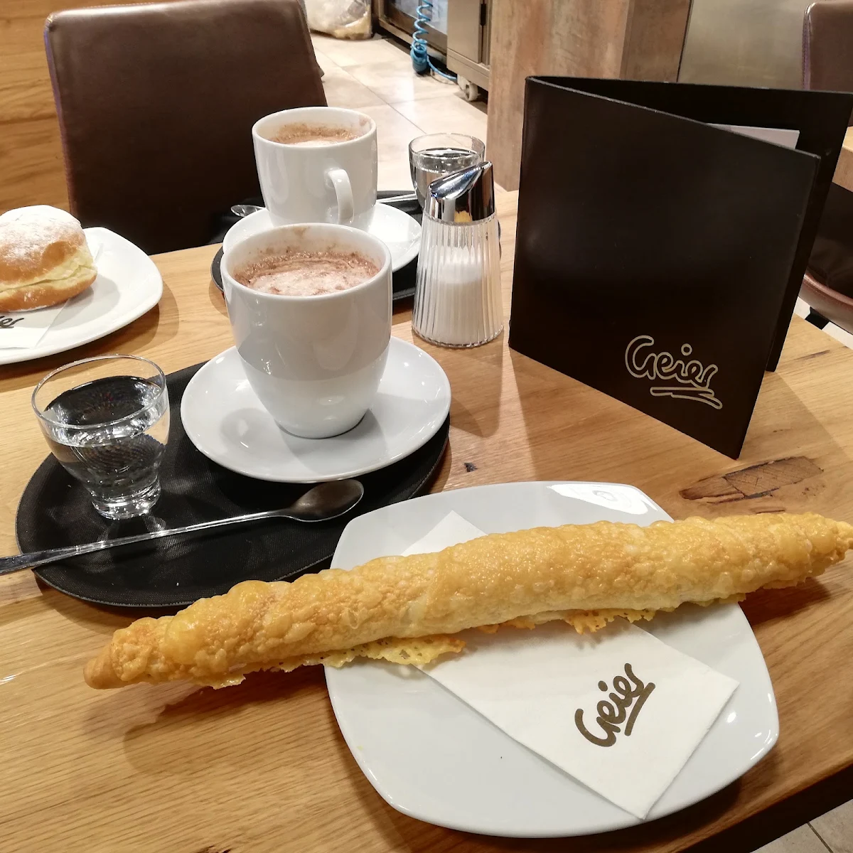Chocolate Caliente Y Pan de Queso