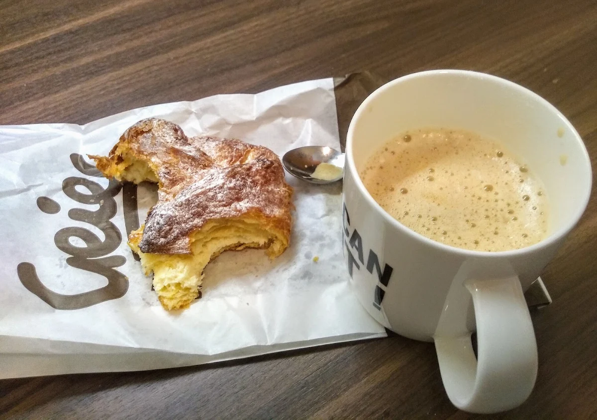 Topfengolatsche Und Cafe Au Lait
