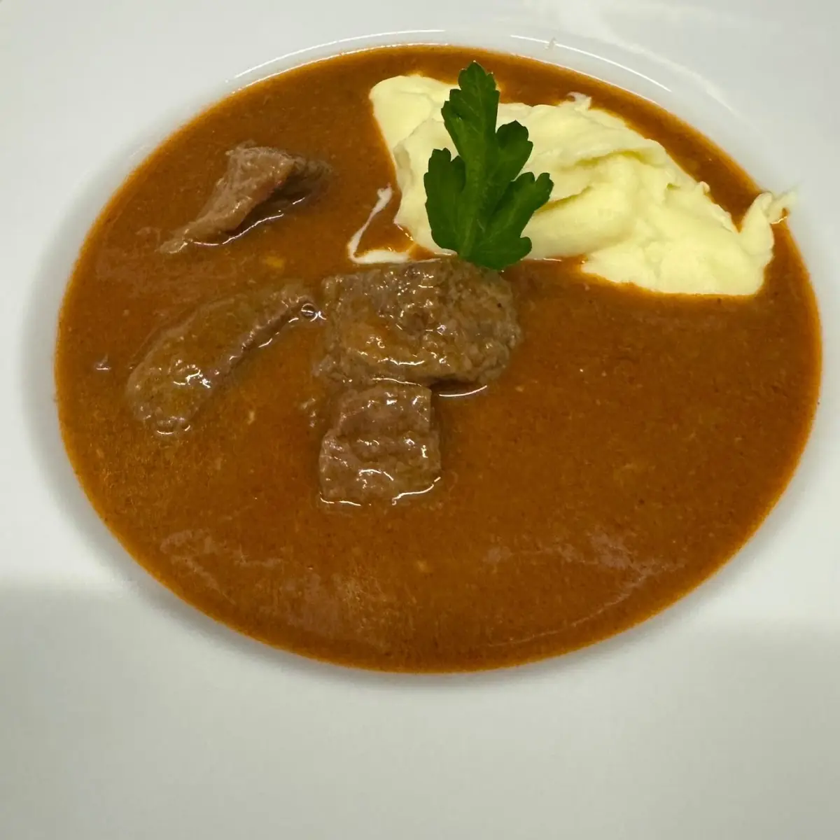 Rindsgulasch Mit Püree