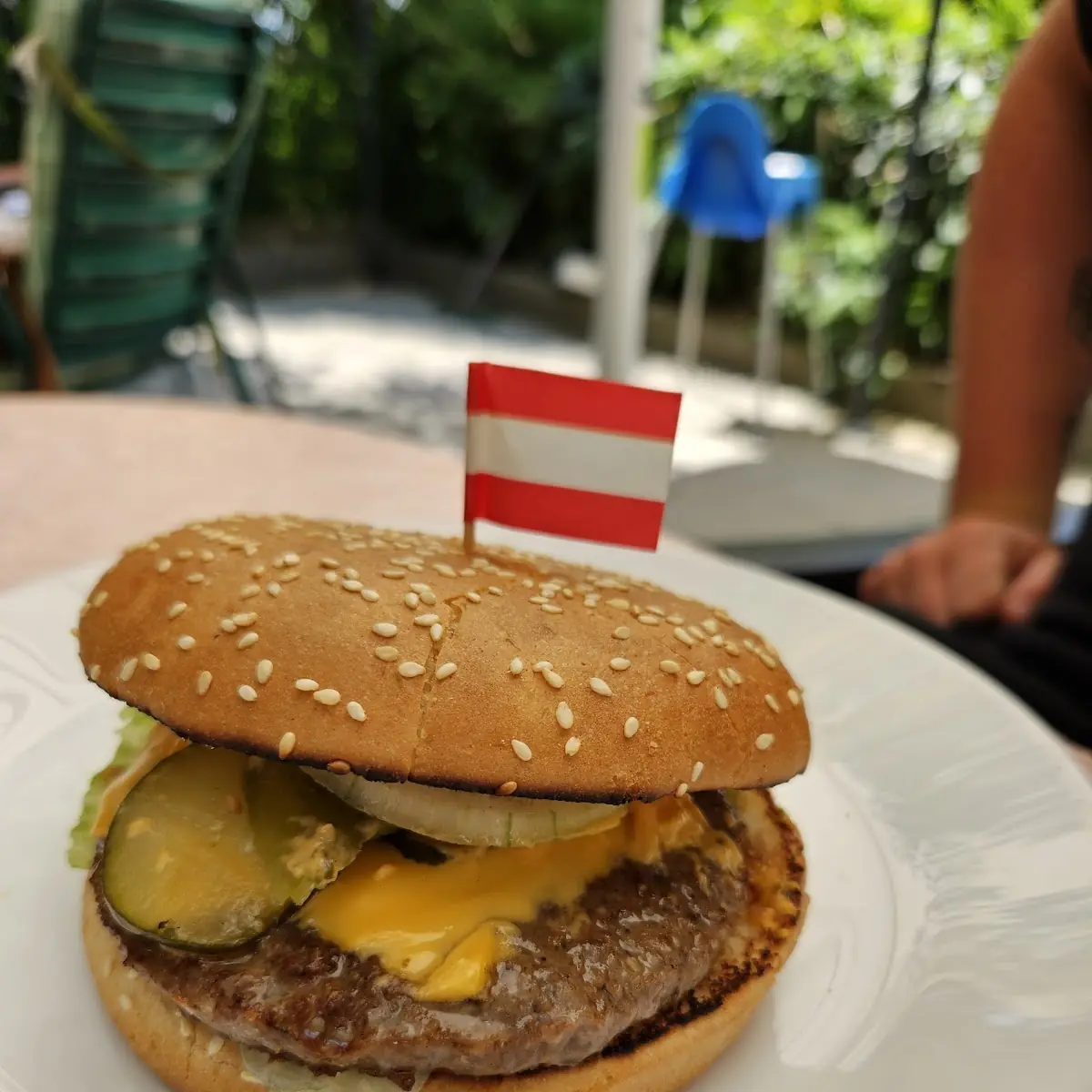 Chestburger, Silo's