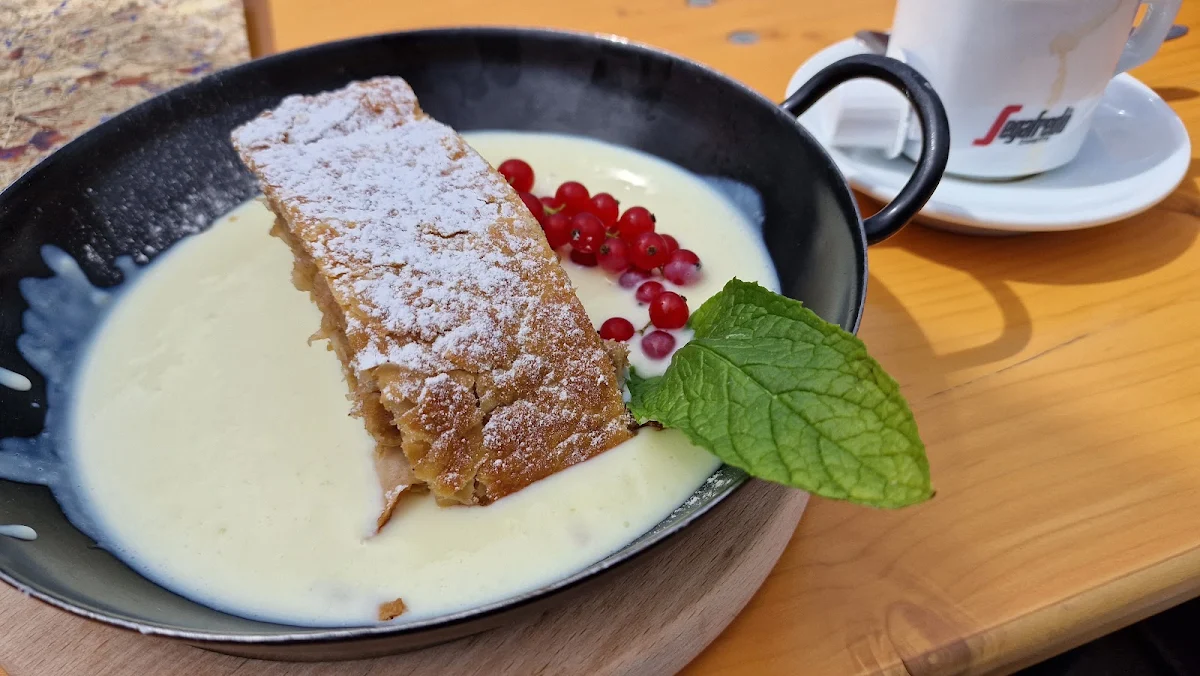 Apfelstrudel Mit Vanillesoße