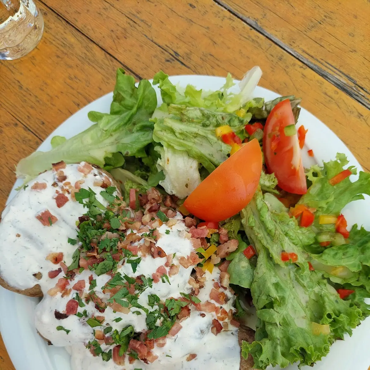 Ofenkartoffeln Garniert