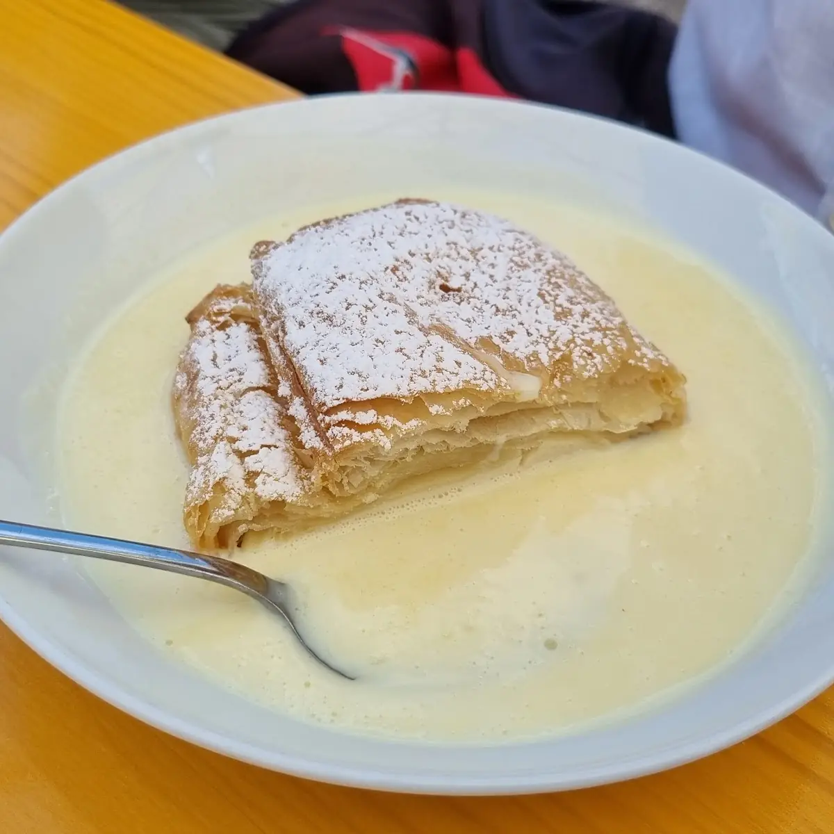 Topfenstrudel Mit Vanillesauce
