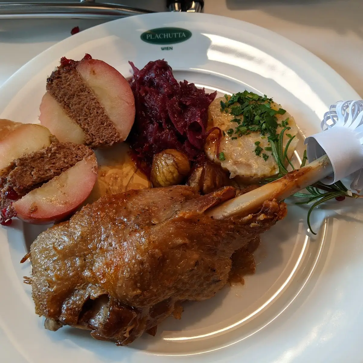 Gansl Mit Maroni-rotkraut