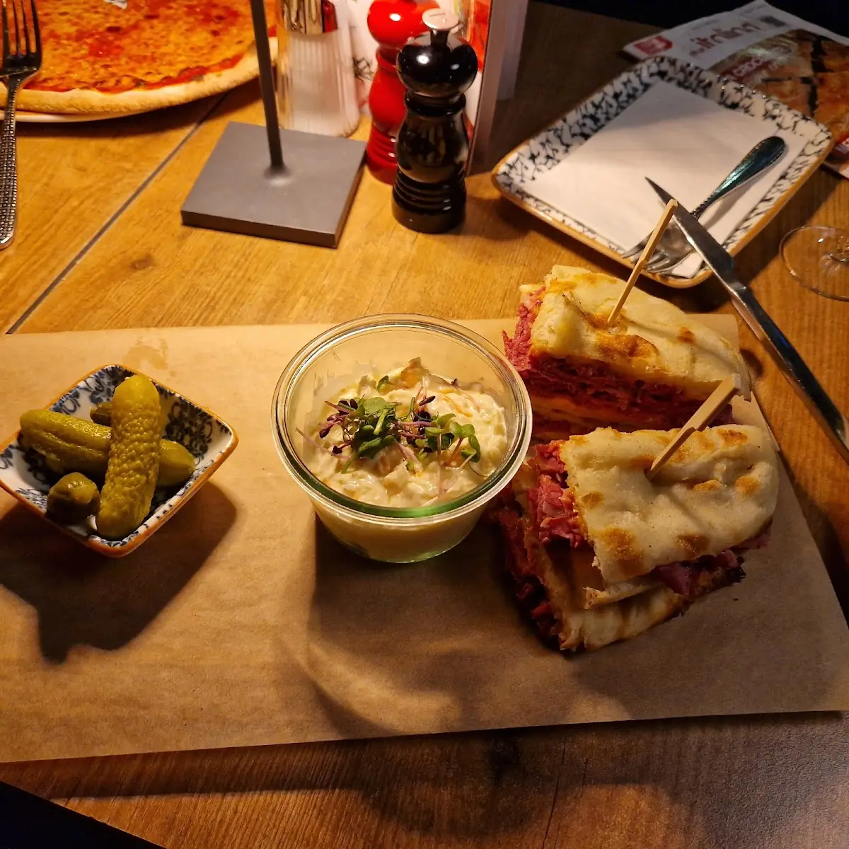 Pastrami Sandwich New York Style