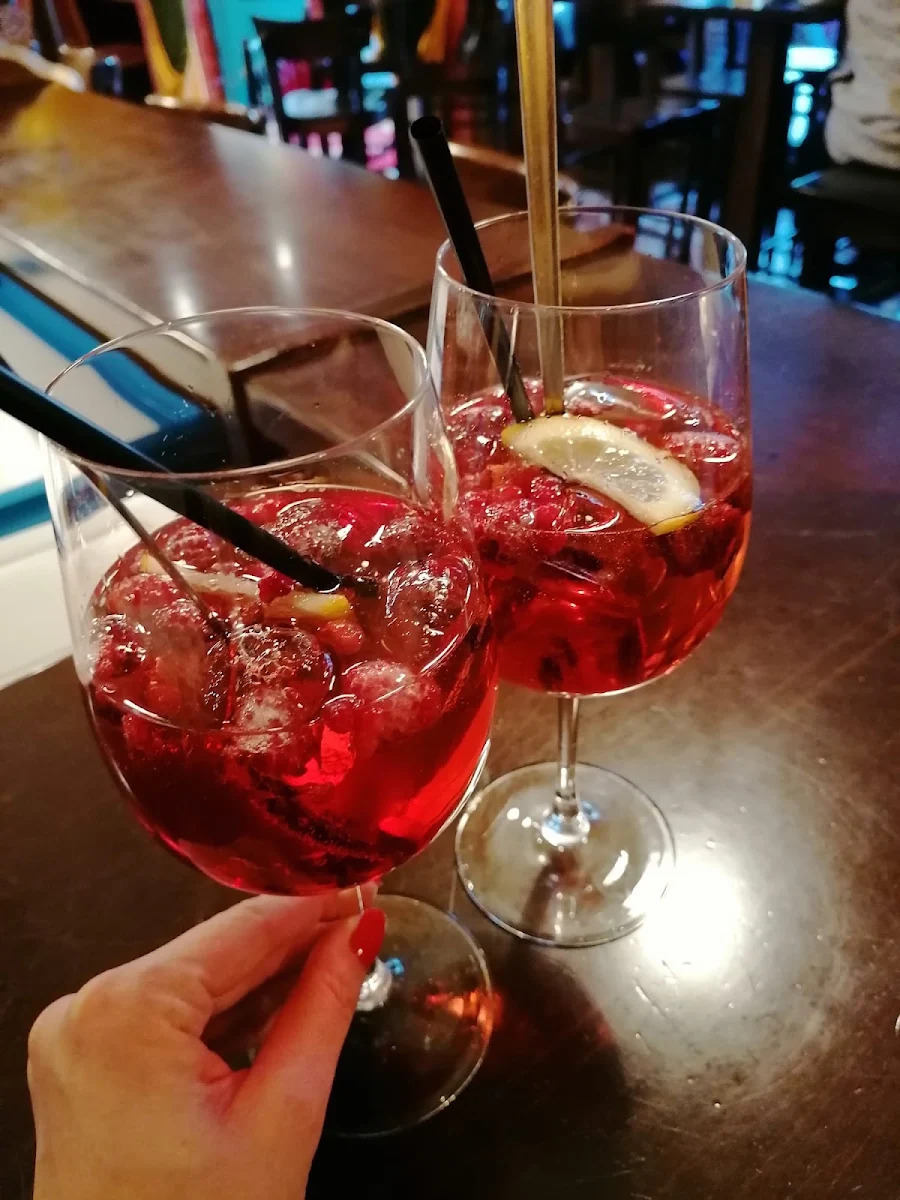 Lillet Mit Himbeeren