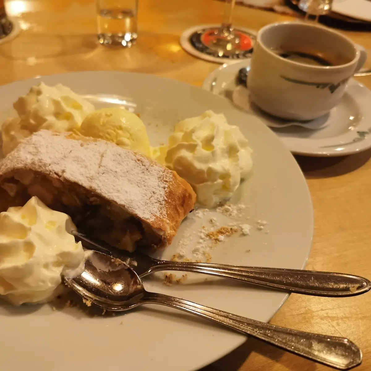 Apfelstrudel