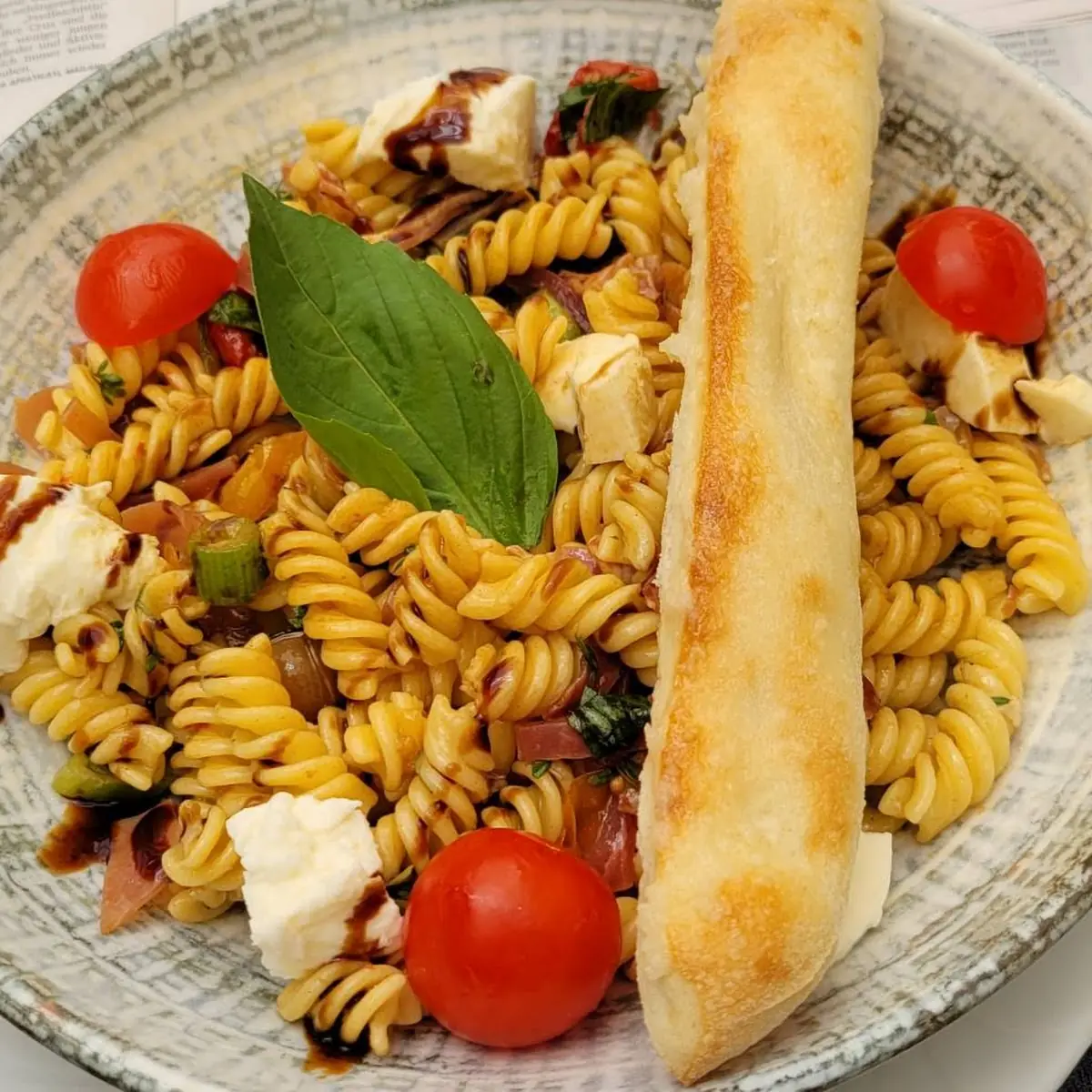 Italienischer Fussilisalat