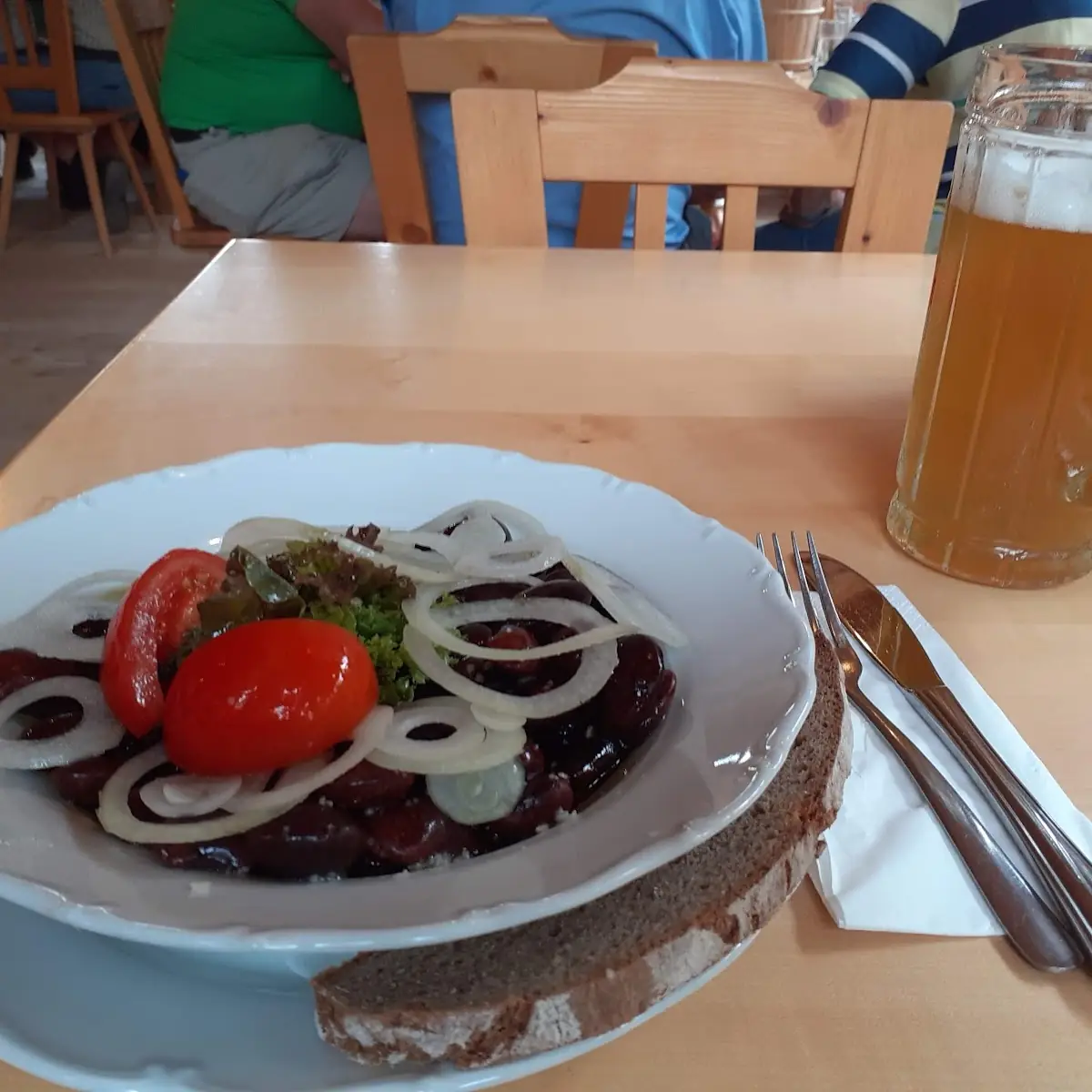 Käferbohnensalat Mit Zwiebeln Und Brot
