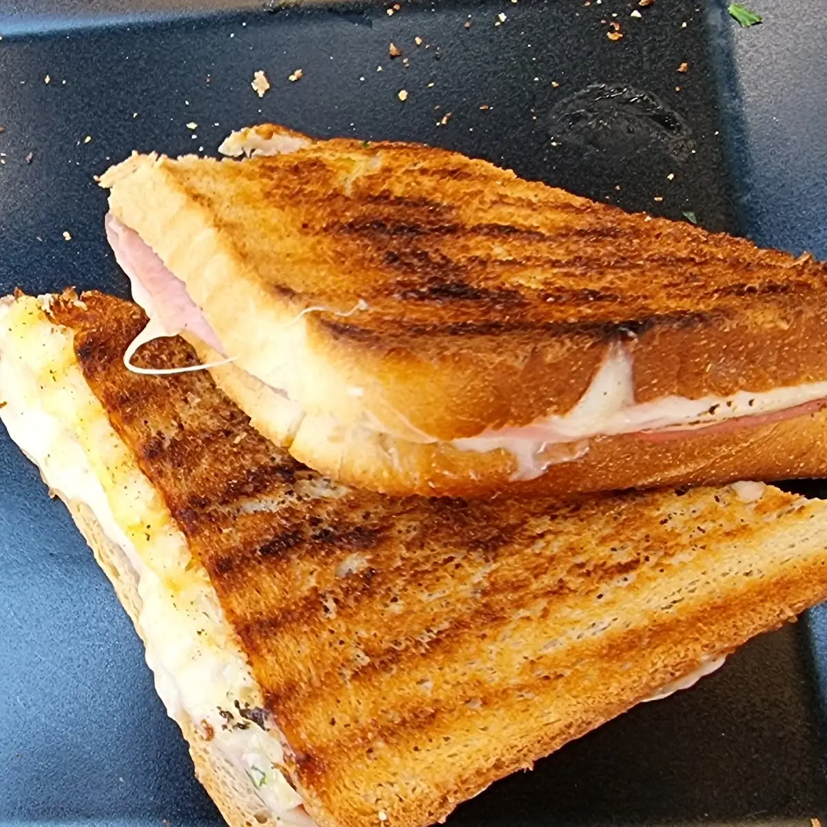 Schinken Käsetoast