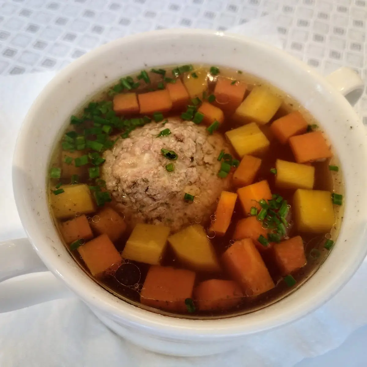 Leberknödelsuppe