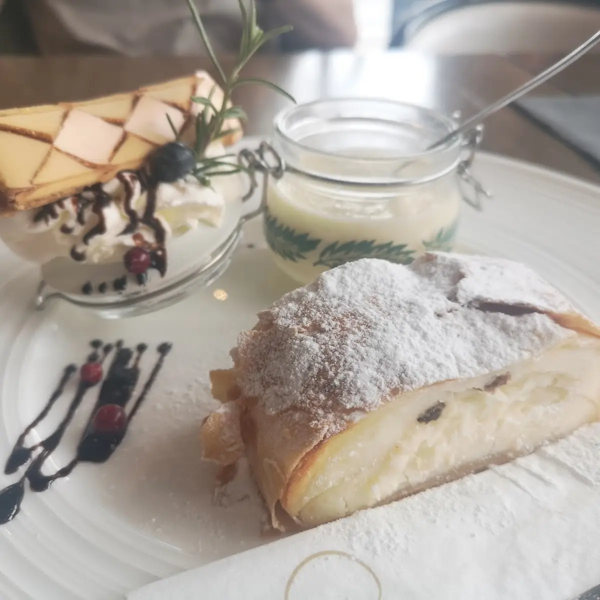 Topfenstrudel