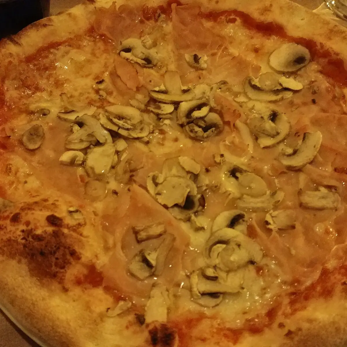 Pizza Prosciutto E Funghi