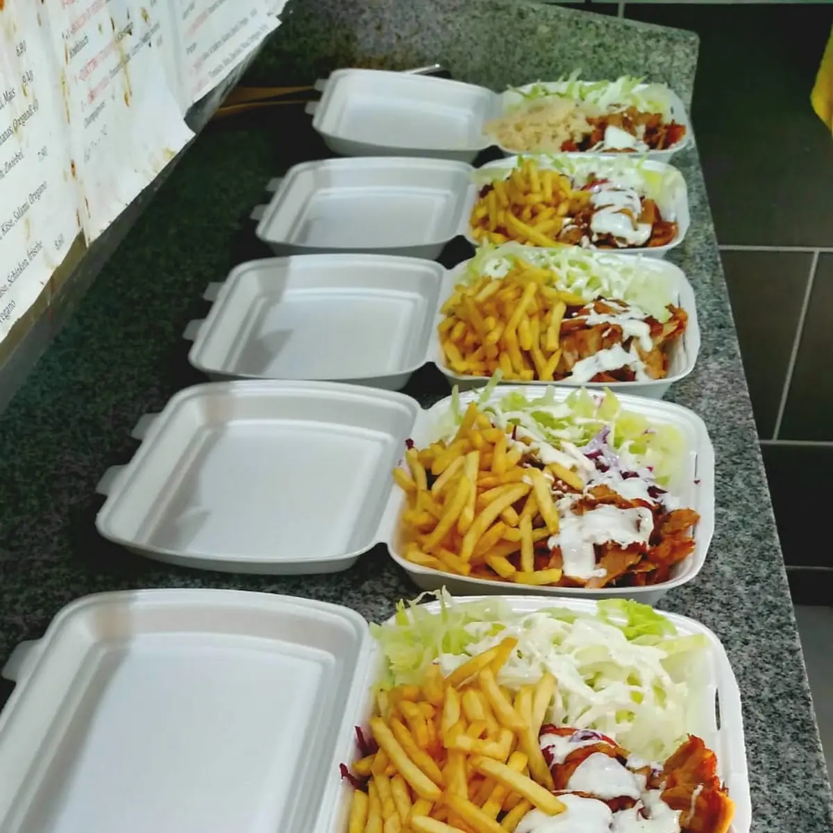 Pommes Und Tzatziki