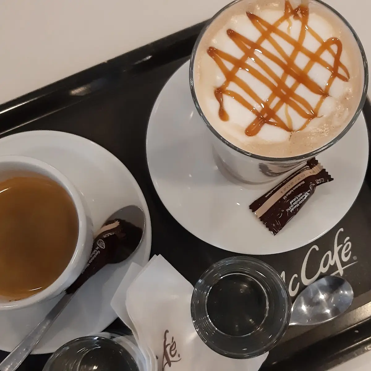 Latte Macchiato Mit Karamell
