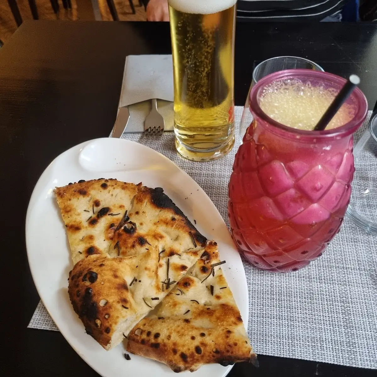Focaccia E Succo Di Mango
