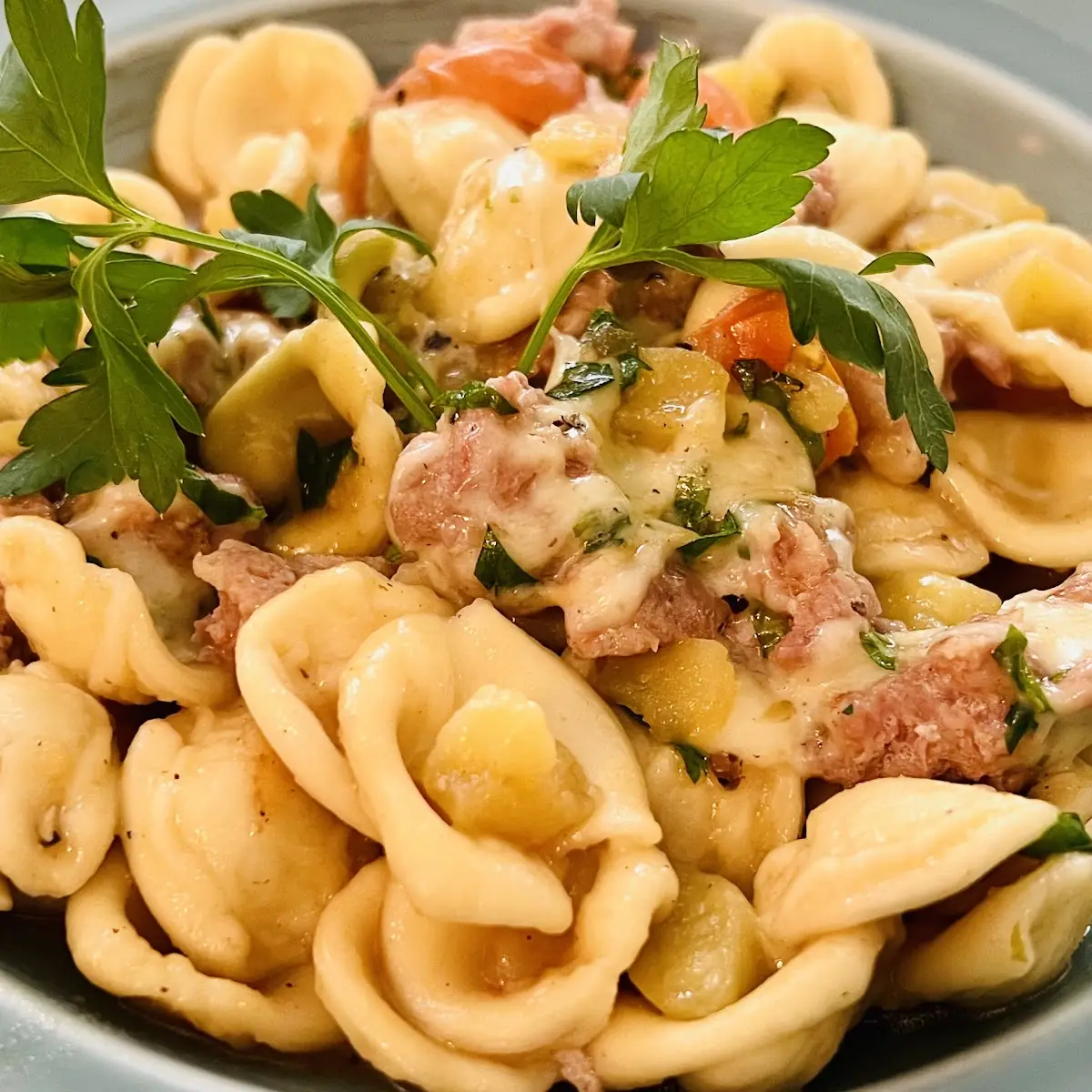 Orecchiette Con Patate Provola Affumicata Di Agerola E Salsiccia Sbriciolata