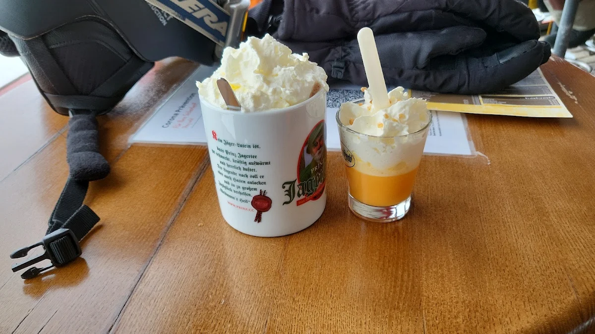 Hot Kakao Bombardino