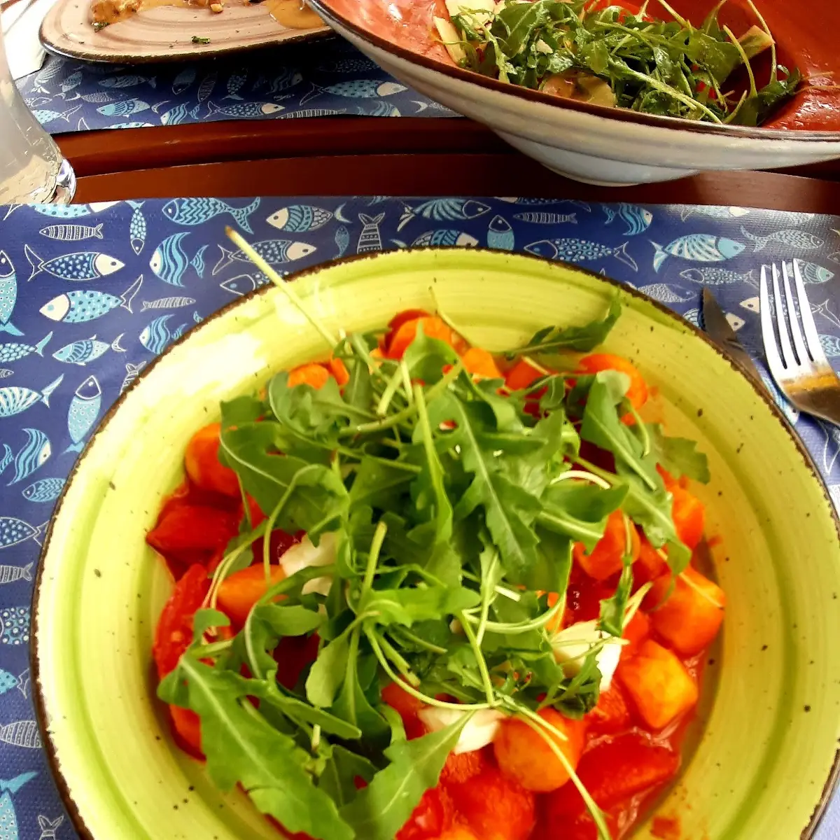 Gnocchi Mit Tomatensauce Ruccola Und Mozzarella