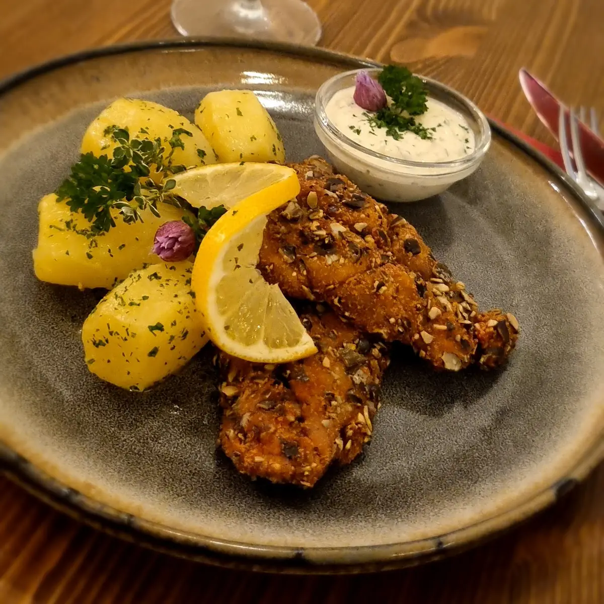 Rehschnitzerl Mit Petersilerdäpfel