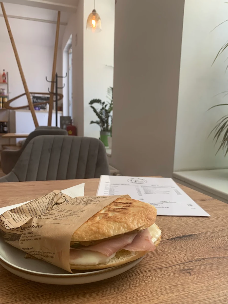 Focaccia Prosciutto Mozzarella