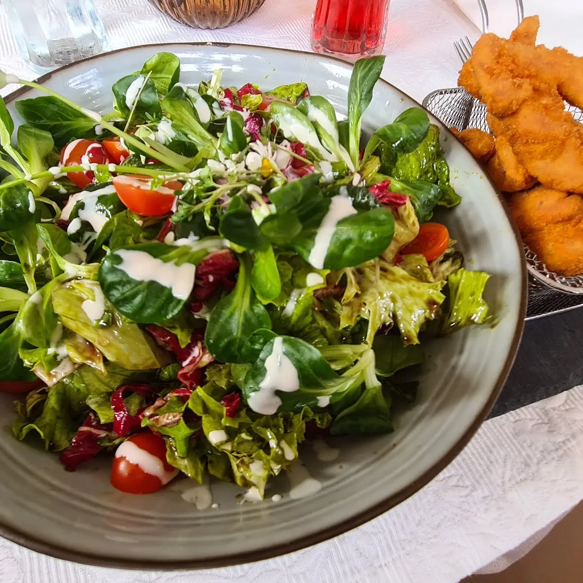 Backhendl Salat