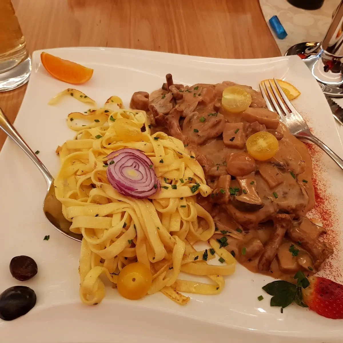 Entrecôte Mir Frischen Pfifferlinge Und Tagliatelle