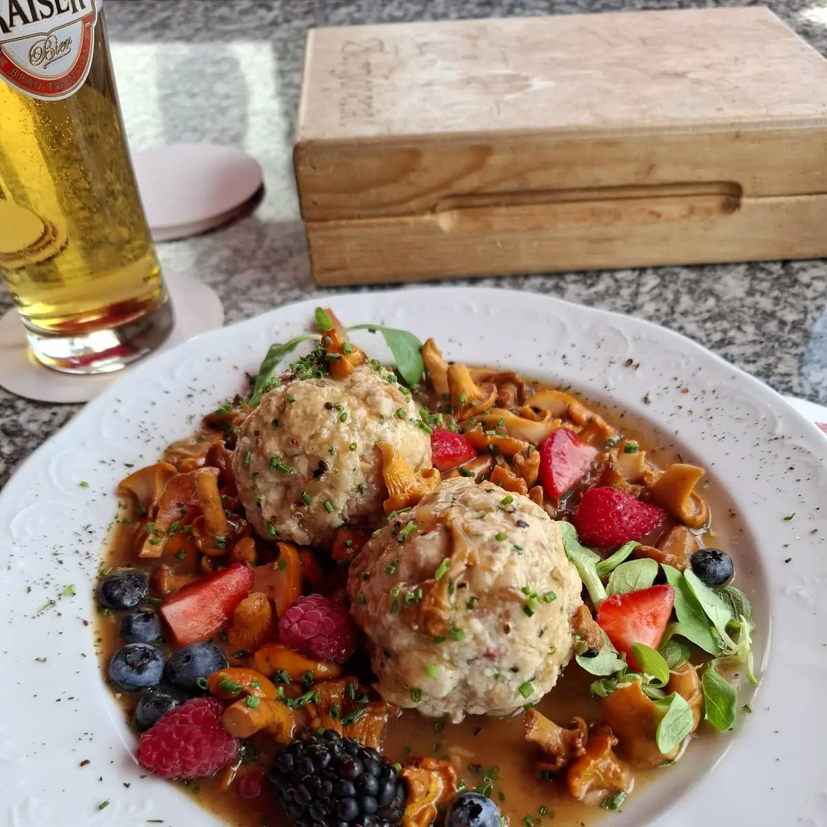 Pfifferlinge Mit Speckknödeln