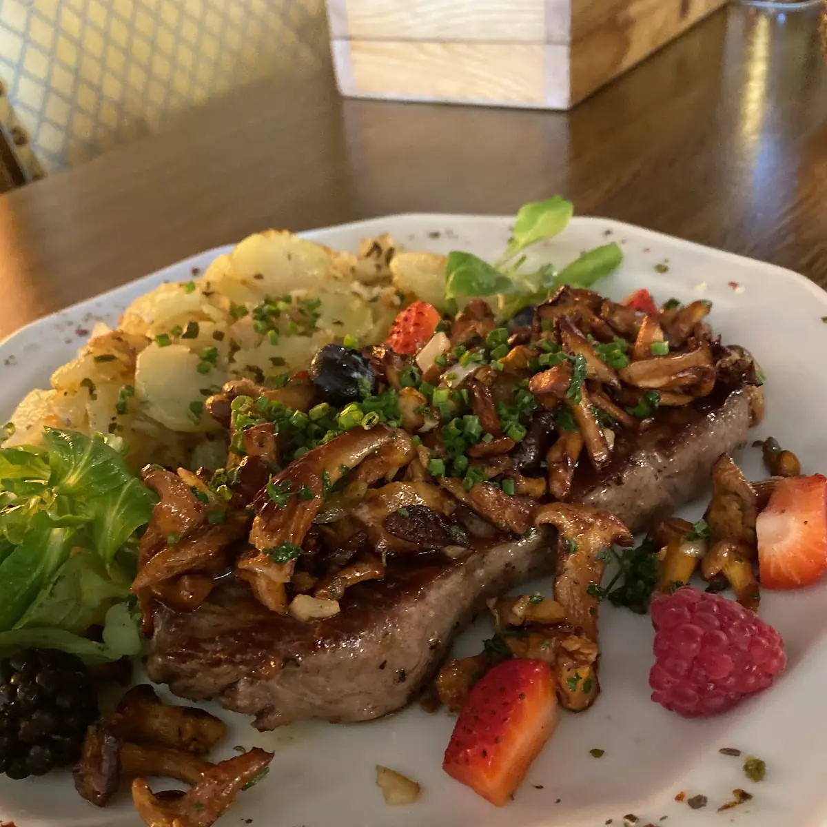 Rumpsteak Mit Frischen Pfifferlingen