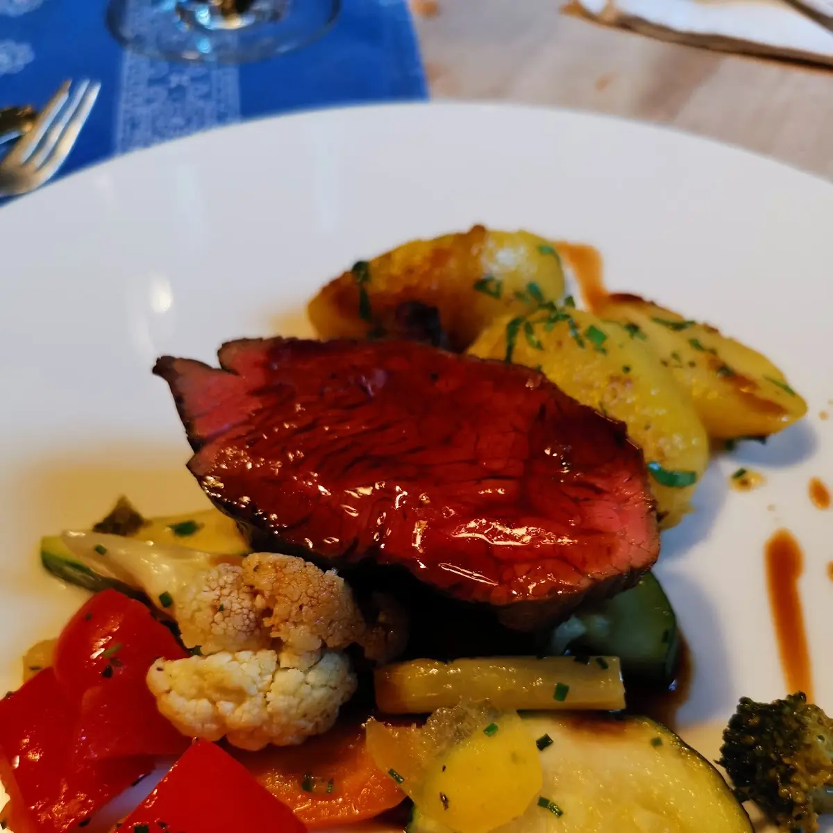 Filet Vom Uttendorfer Bio Ochs Nationalparkgemüse Kalbsjus