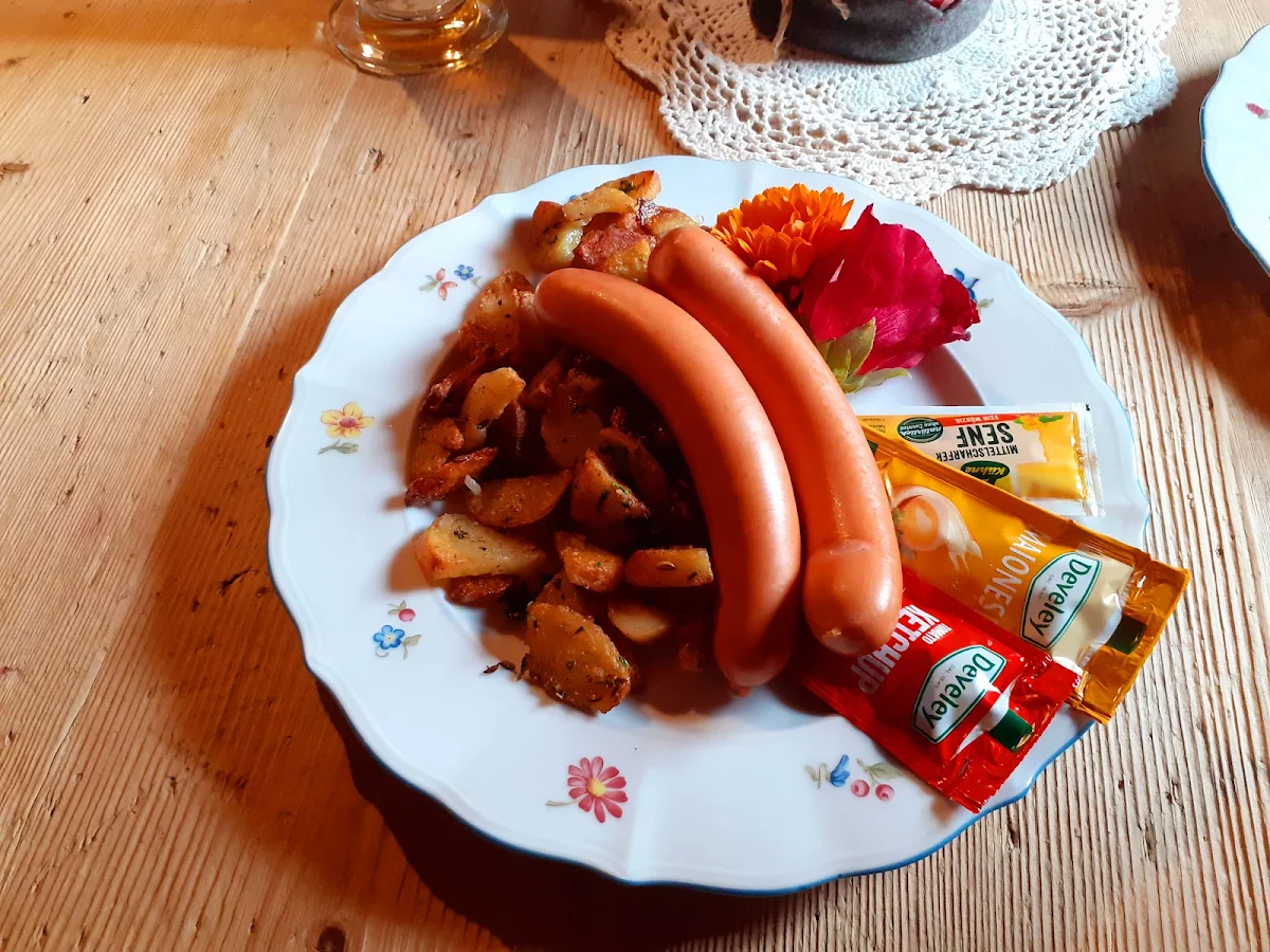 Wiener Würstchen Mit Bratkartoffeln