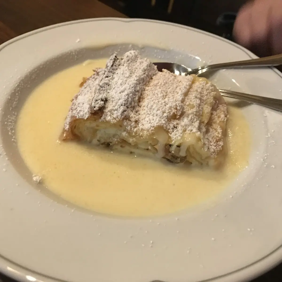 Topfenstrudel Mit Vanillesauce