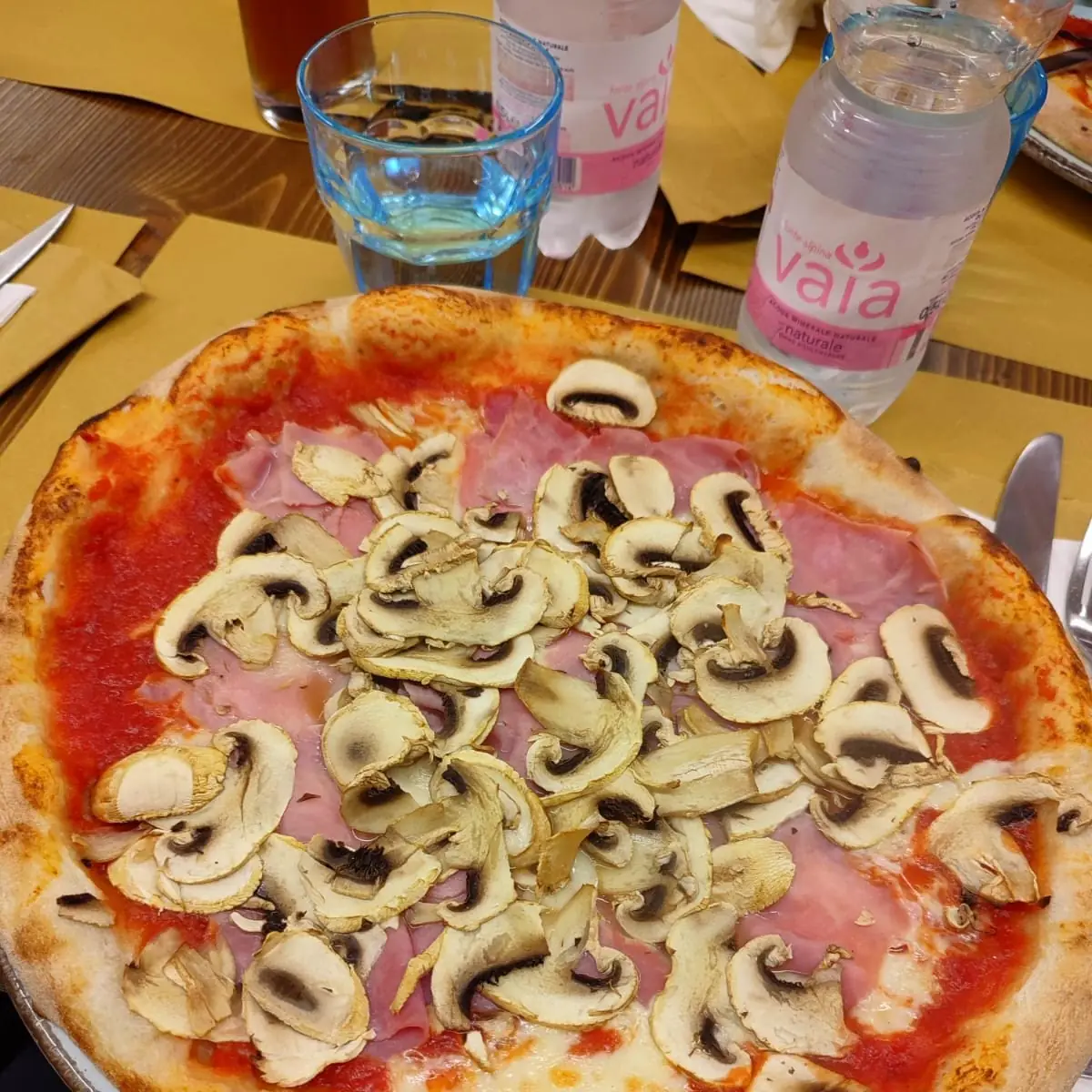 Pizza Capricciosa