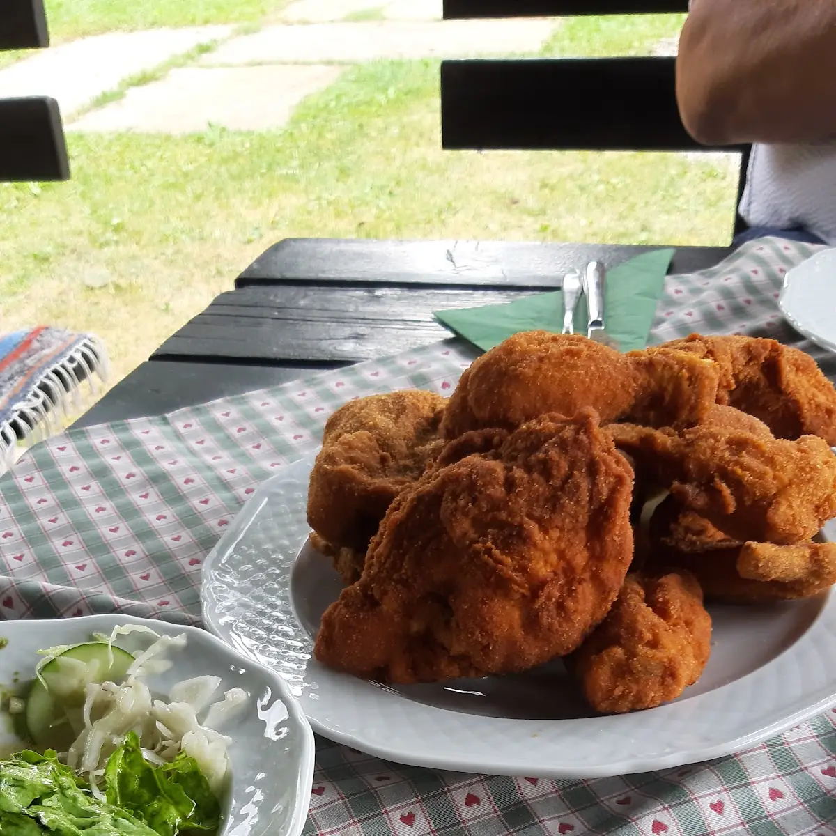 Backhendl Mit Gemischten Salat