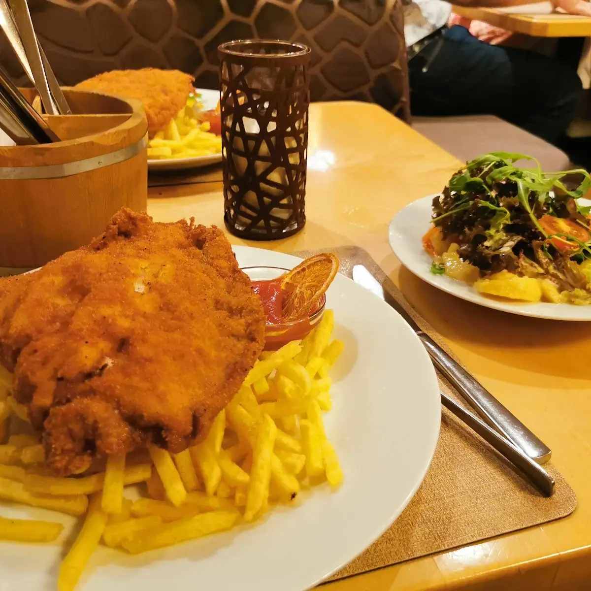 Roseneggs Schnitzelplatte Für 2 Personen
