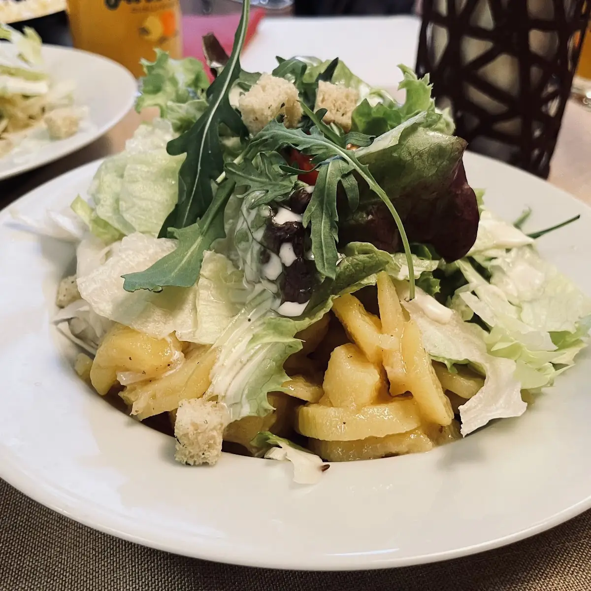 Salat Als Beilage Zum Wienerschnitzel