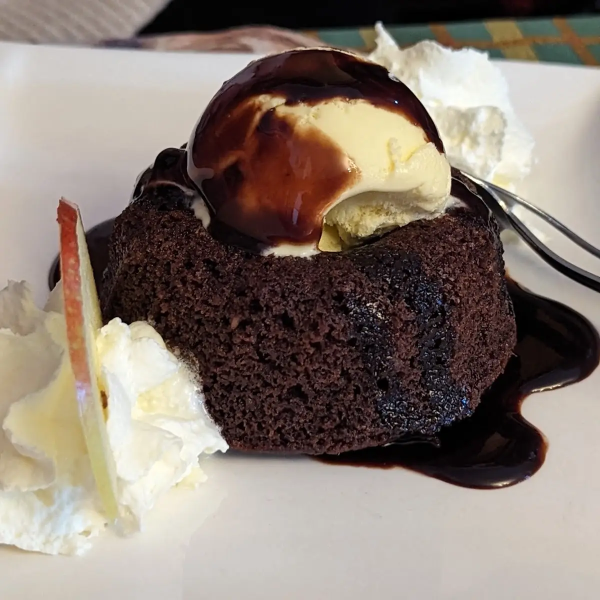 Schokoladenkuchen Mit Eis