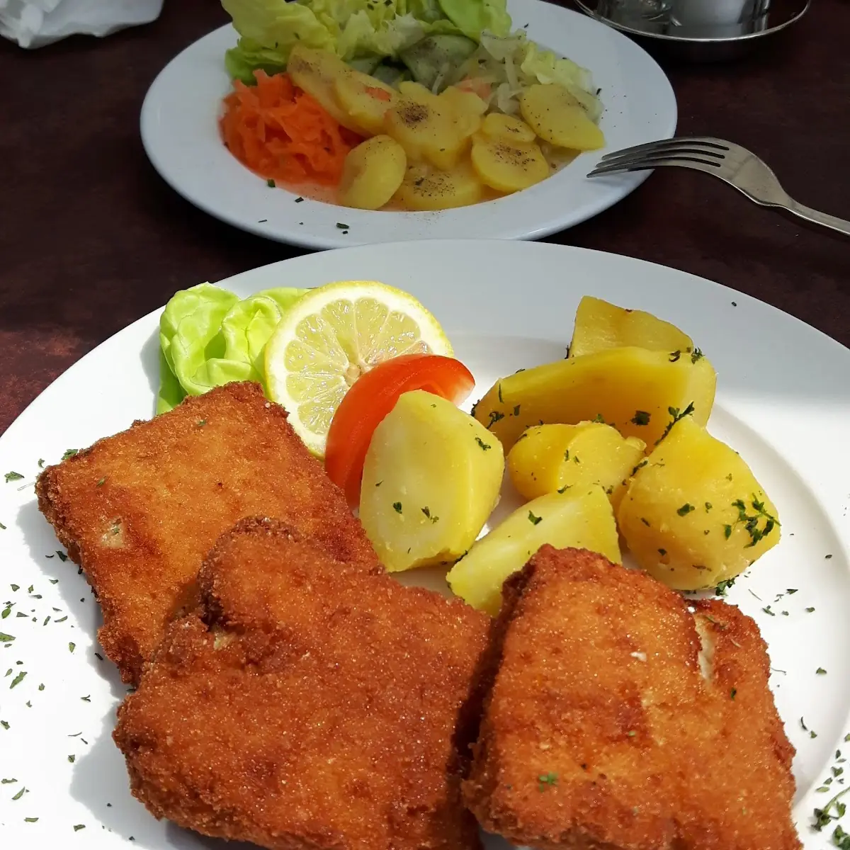 Gebackener Fisch Mit Erdäpfel