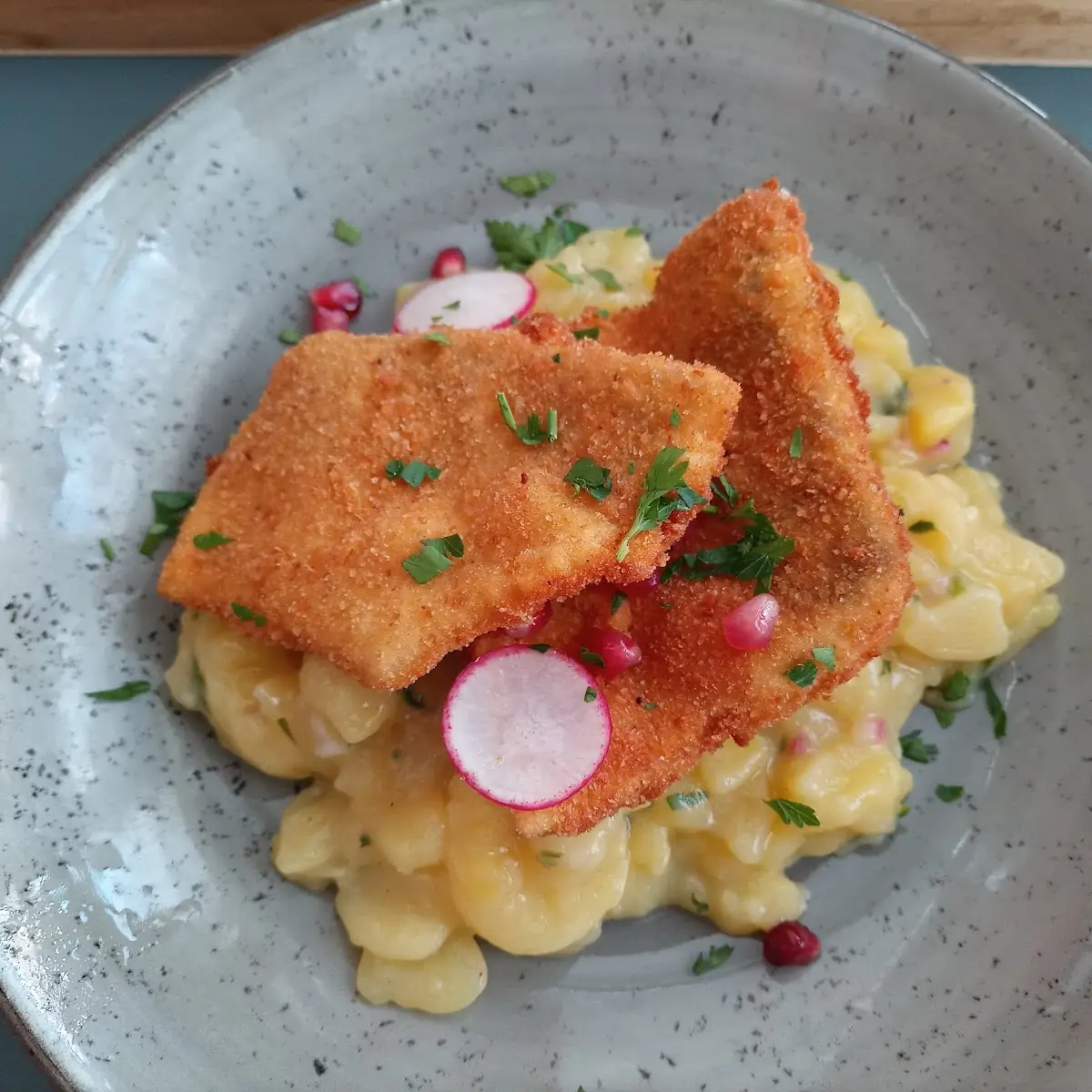 Gebackener Zander Auf Kartoffelsalat