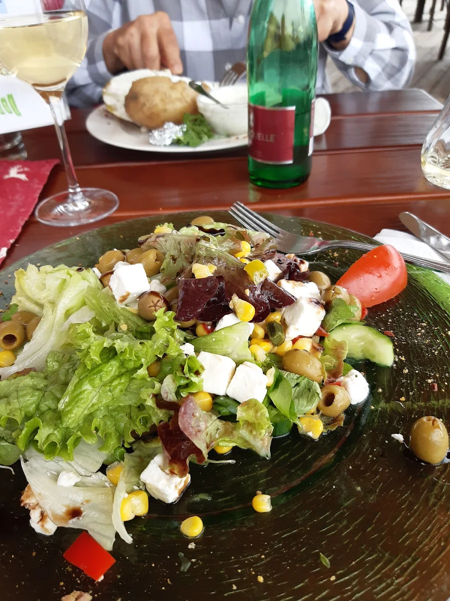 Blattsalat Mit Geissenkäse