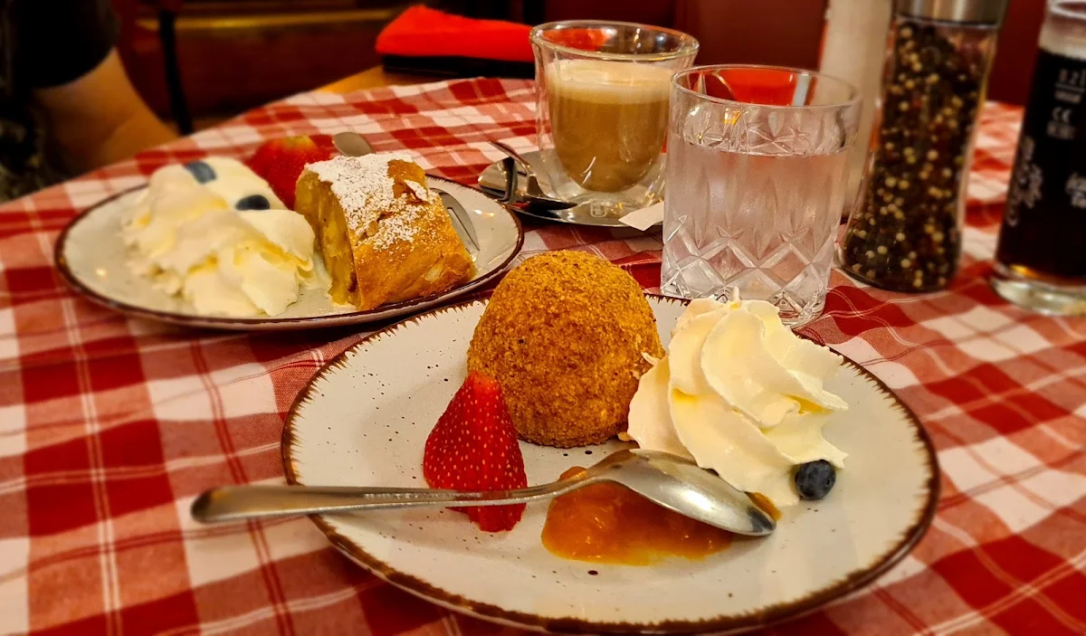 Eismarillenknödel