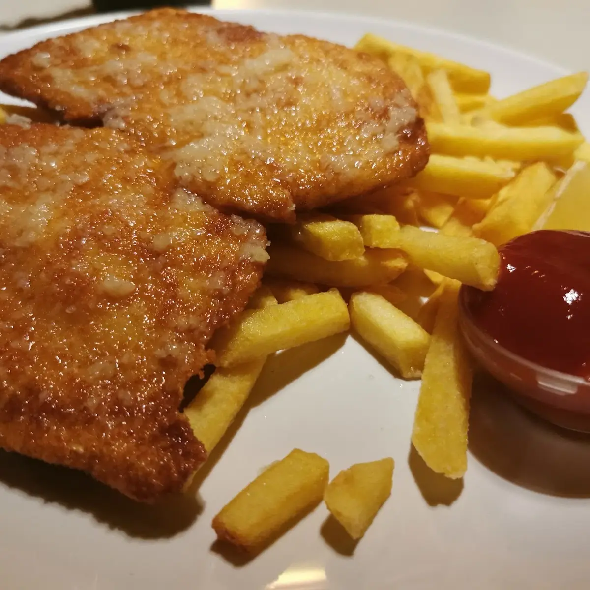 Knoblauchschnitzel Mit Pommes Frites