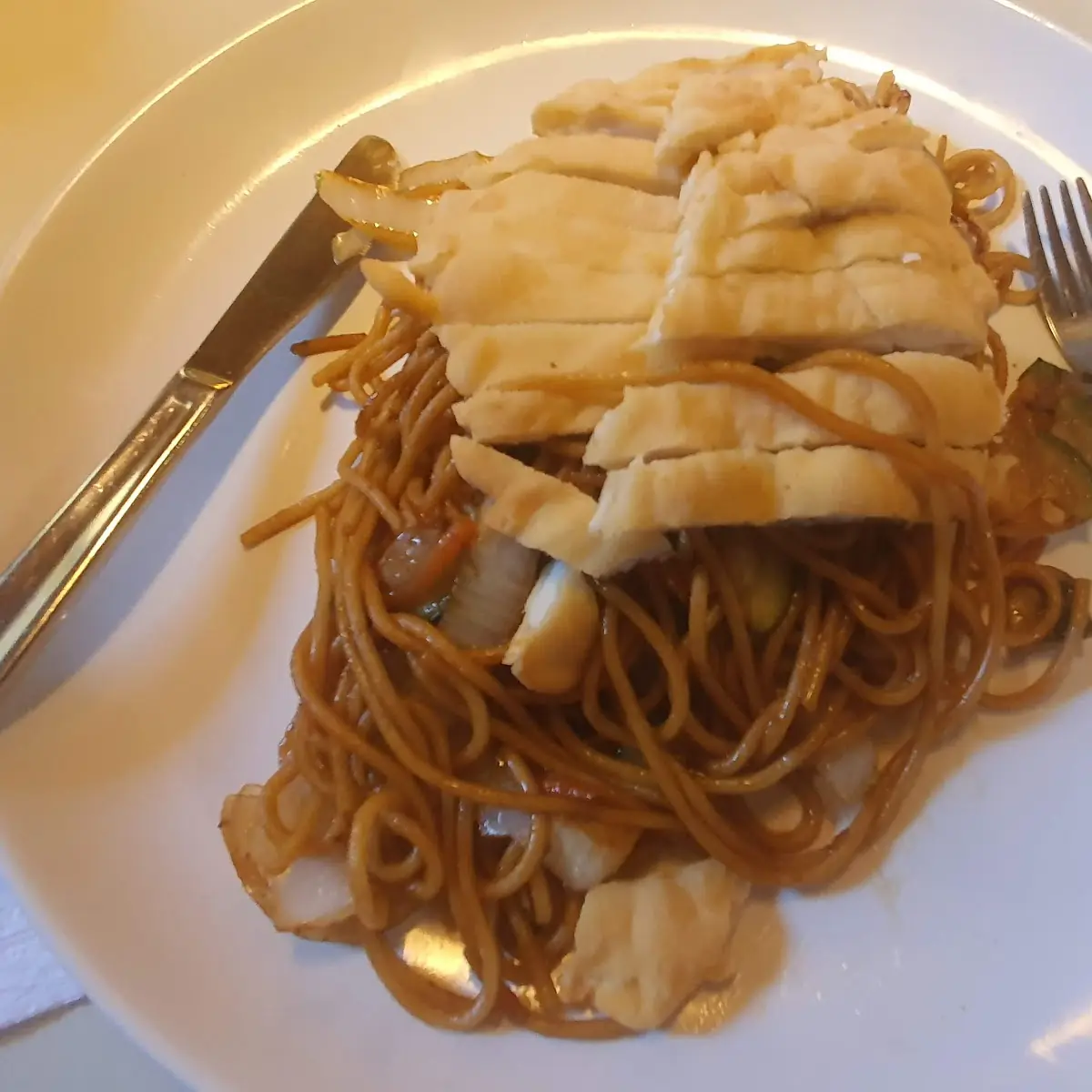 Knusprige Huhn Mit Nudeln
