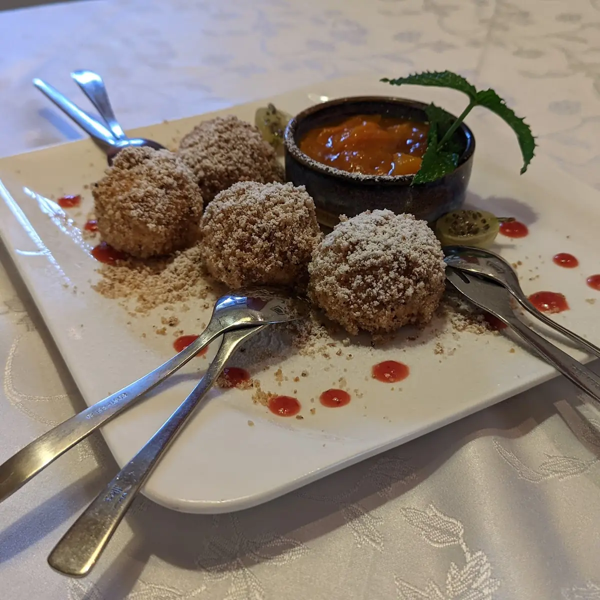 Hausgemachte Topfenknödel