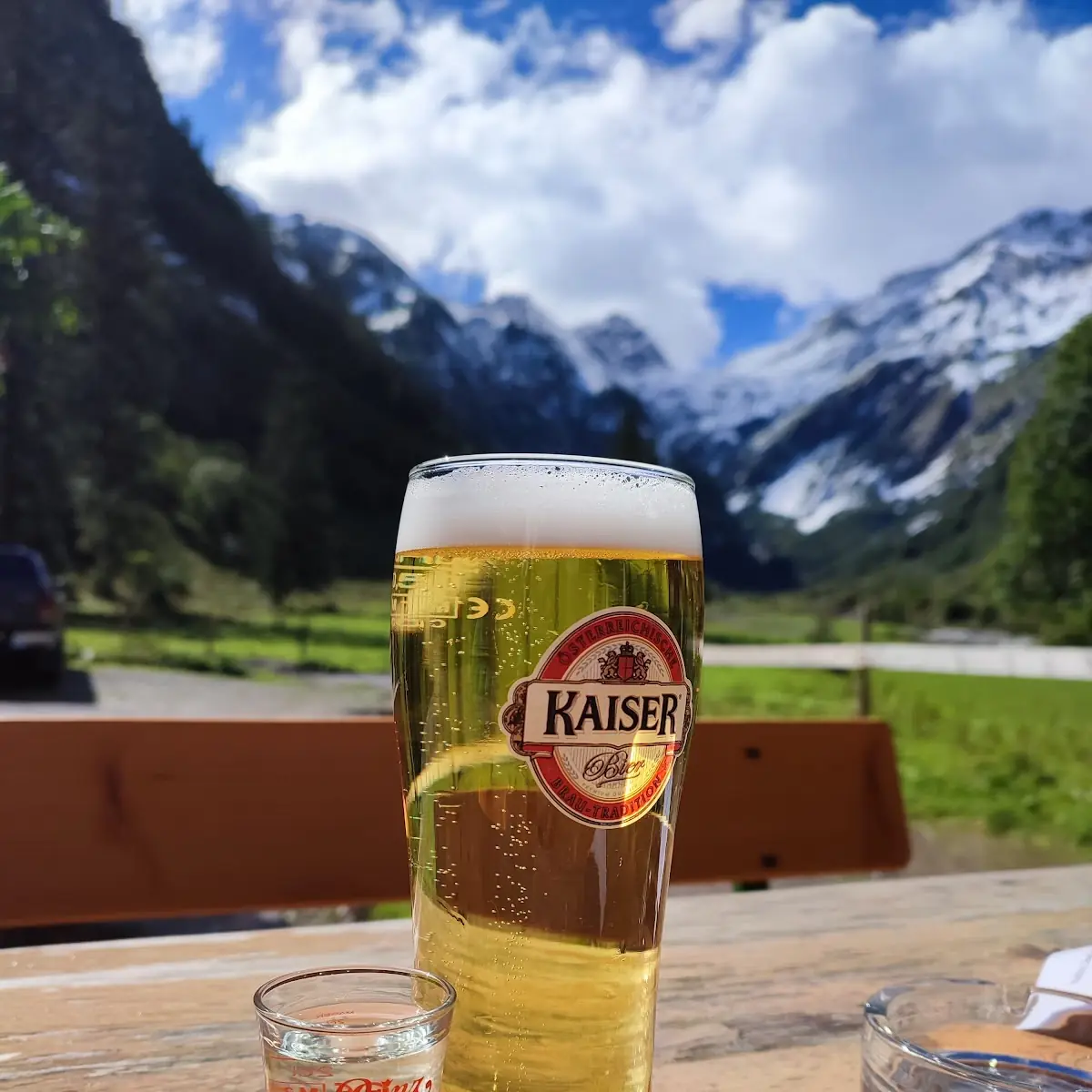 Radler Und Haselnussschnaps Gedeck